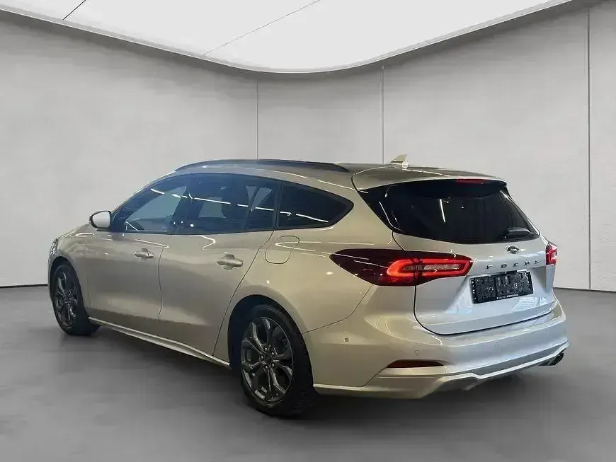 Gebraucht Ford Focus 116 PS (85 kW) 2024 Silber Kombi