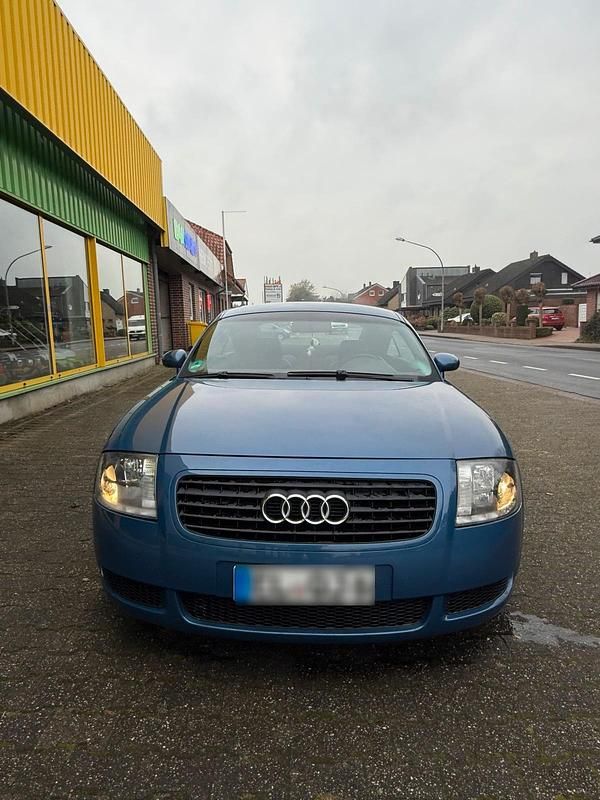 Second-hand Audi TT 180 CP (132 kW) 2000 Albastru Coupe