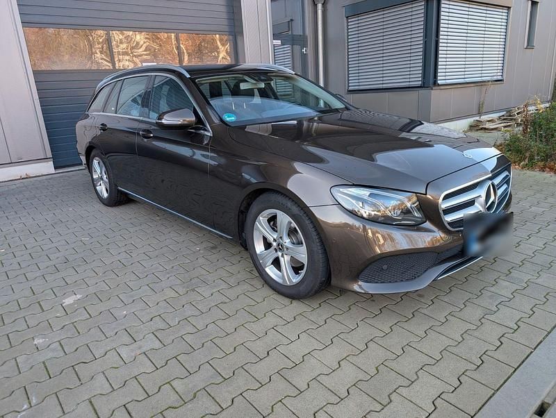Gebraucht Mercedes E200 184 PS (135 kW) 2017 Braun Kombi