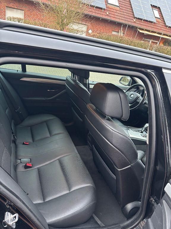 Gebraucht BMW 530 258 PS (189 kW) 2011 Schwarz Kombi