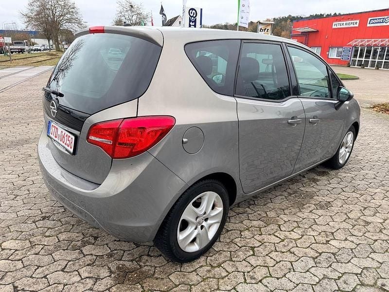 Gebraucht Opel Meriva Design Edition 101 PS (74 kW) 2010 Braun Van / Kleinbus