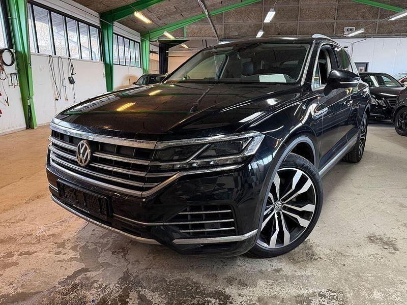 Schwarz Gebraucht 2018 VW Touareg Elegance SUV | 23.495 € - Bild 1/4