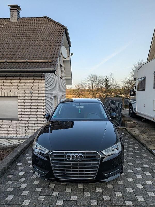 Gebraucht Audi A3 Ambiente 184 PS (135 kW) 2015 Schwarz Coupé