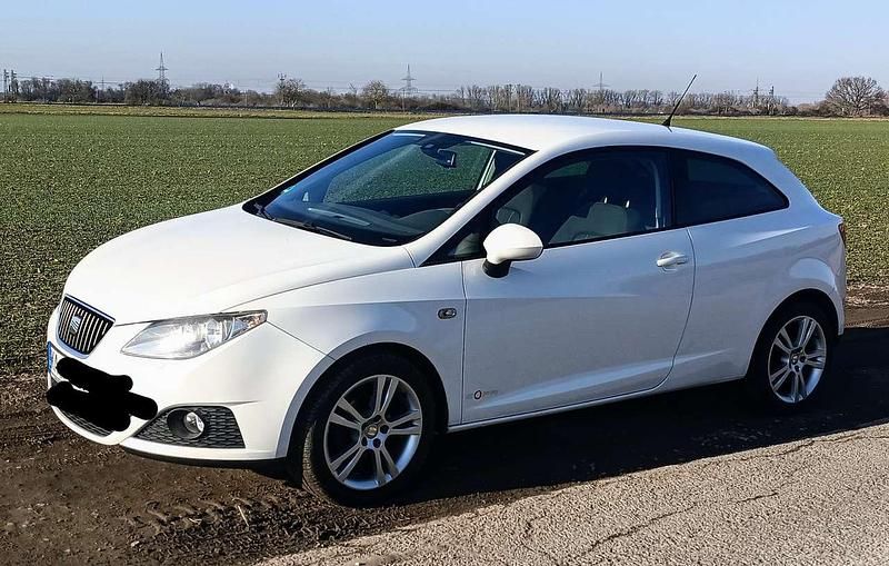 Weiß Gebraucht 2011 Seat Ibiza SC Copa Kleinwagen | 3.770 € (Fairer Preis) - Bild 1/4