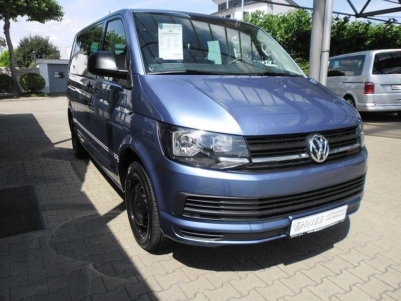Usata VW Multivan Trendline 150 CV (110 kW) 2018 Blu Monovolume