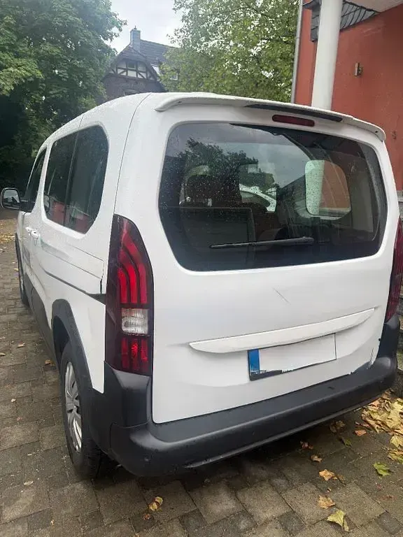 Gebraucht Peugeot Rifter Active 102 PS (75 kW) 2021 Weiß Van / Kleinbus