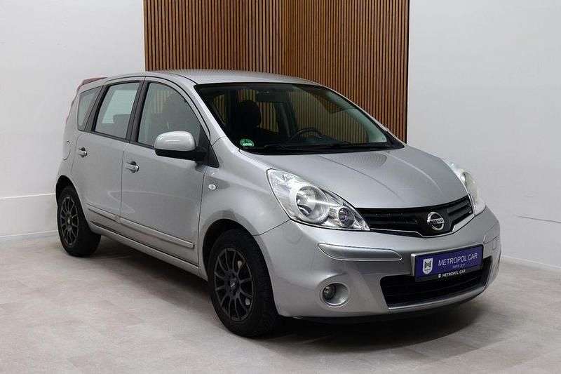 Gebraucht Nissan Note Acenta 88 PS (64 kW) 2010 Silber Kleinwagen