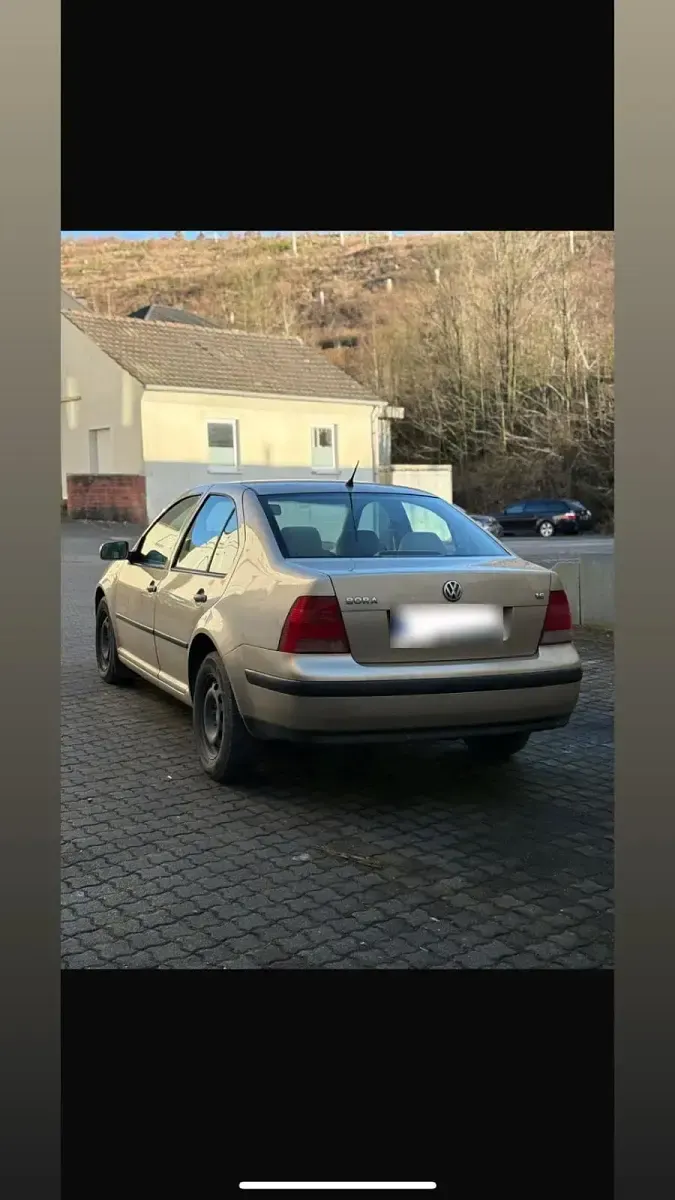 Occasion VW Bora 102 ch (75 kW) 2004 Doré Berline
