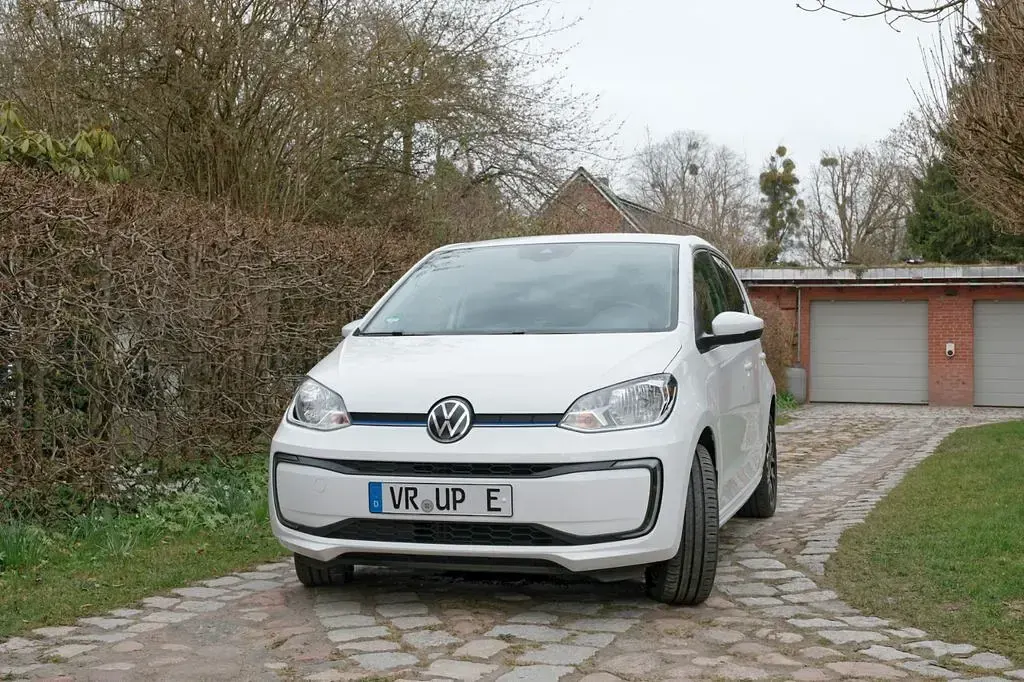Brugt VW e-up! 61 kW (83 HK) 2022 Hvid Hatchback