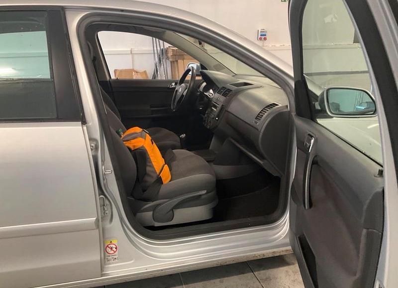 Gebraucht VW Polo Comfortline 70 PS (51 kW) 2009 Silber Kleinwagen