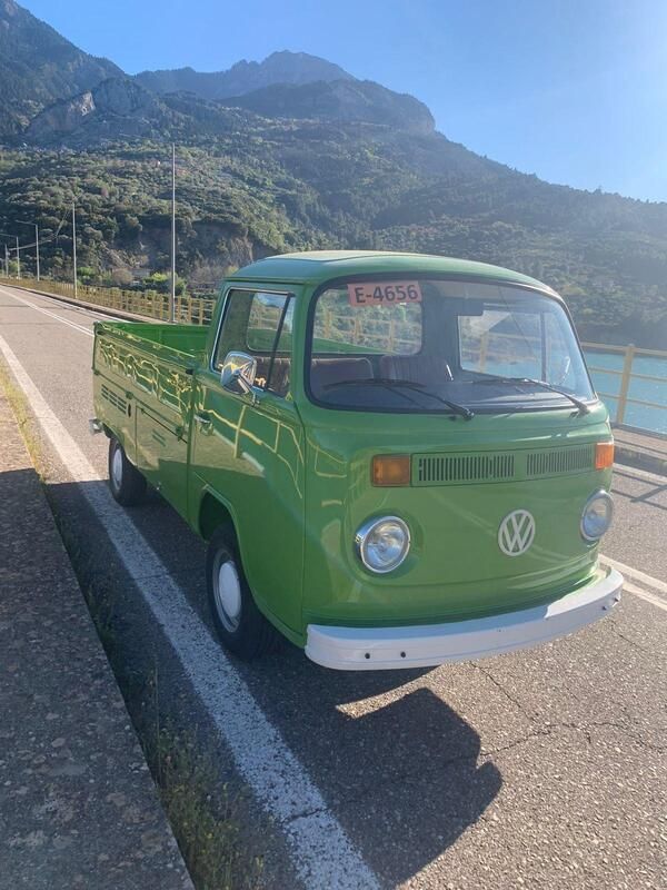 Grün Gebraucht 1978 VW T2 Van | 31.800 € - Bild 1/4