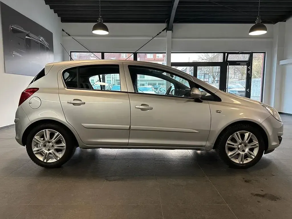 Gebraucht Opel Corsa Edition 80 PS (58 kW) 2006 Silber Kleinwagen