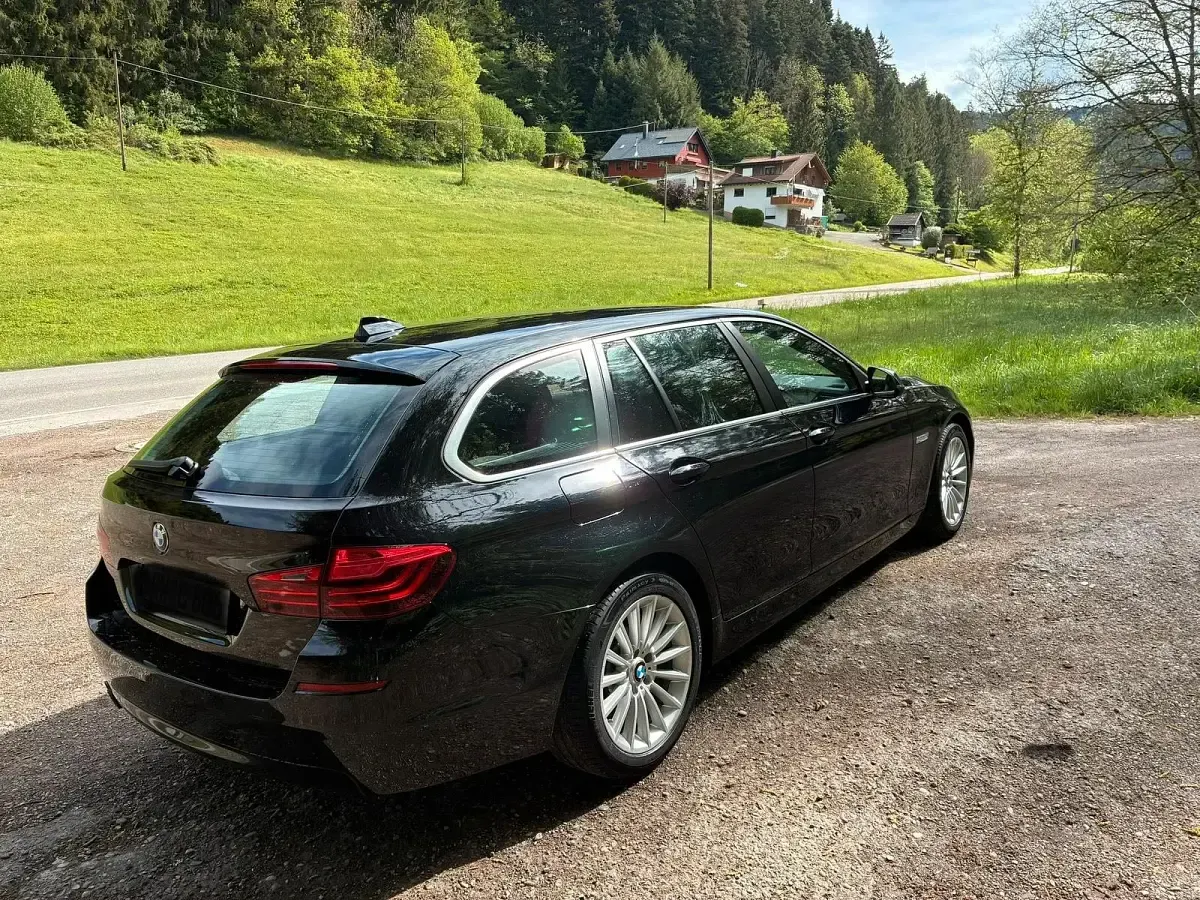 Gebraucht BMW 528 245 PS (180 kW) 2015 Schwarz Kombi