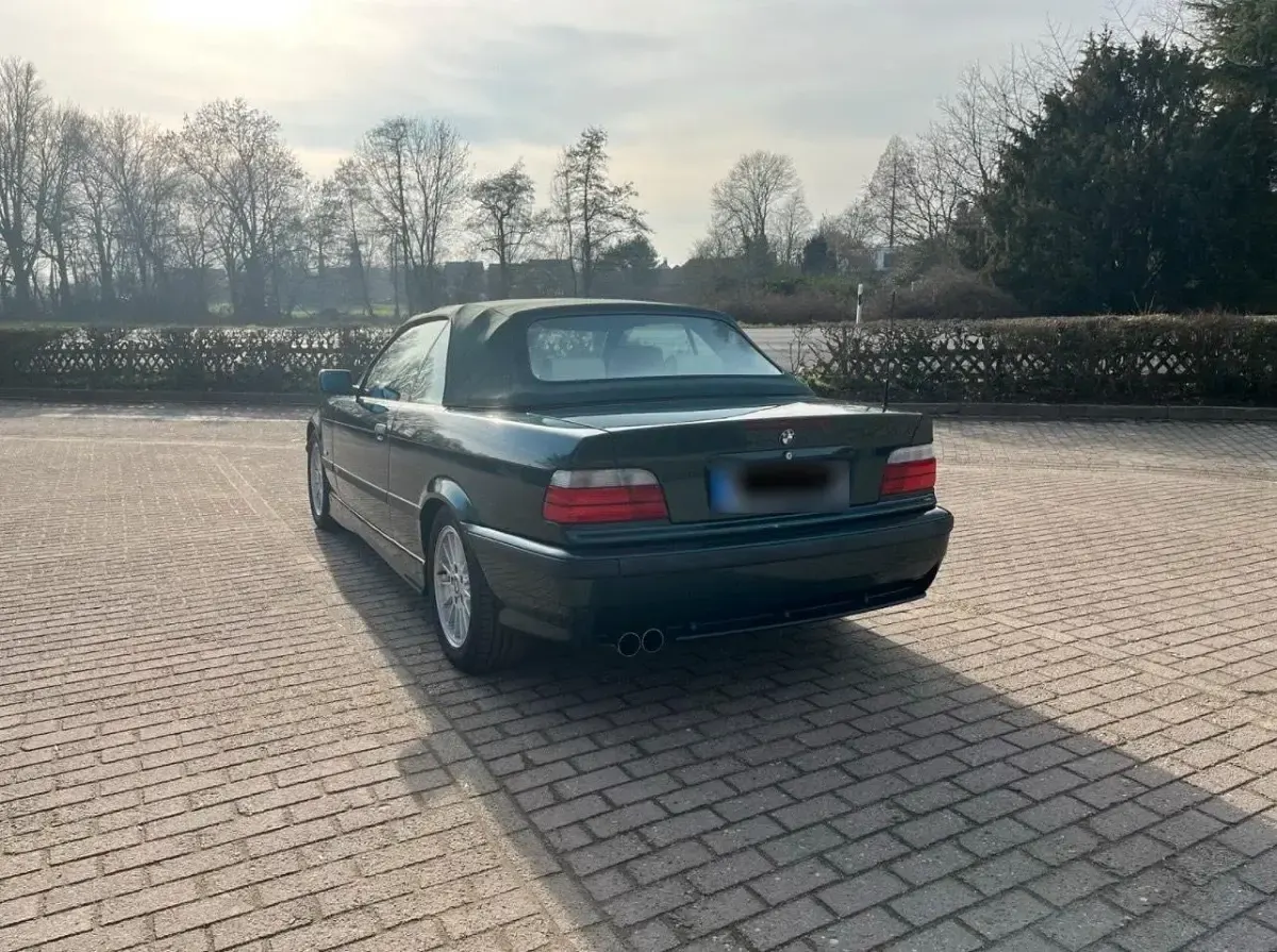 Gebraucht BMW 318 116 PS (85 kW) 1999 Grün Cabrio