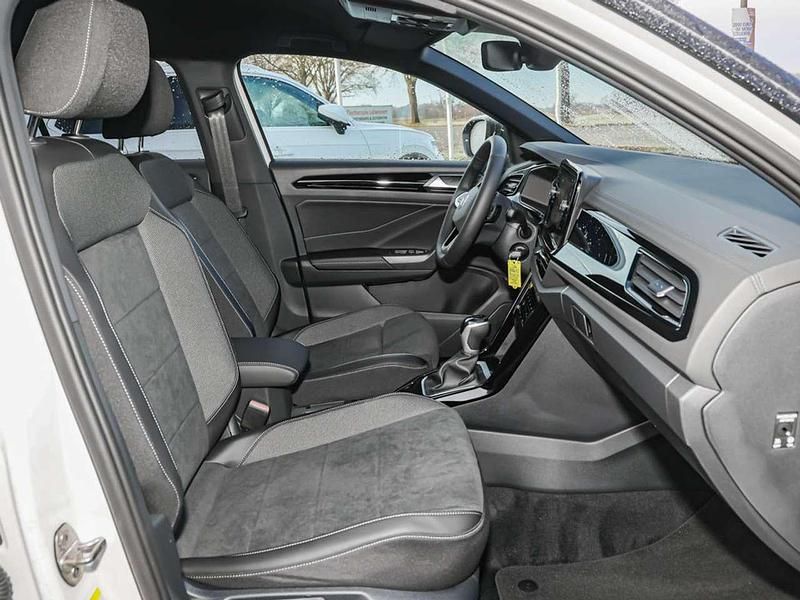 Neu VW T-Roc Style 150 PS (110 kW) 2025 Pure white schwarz SUV