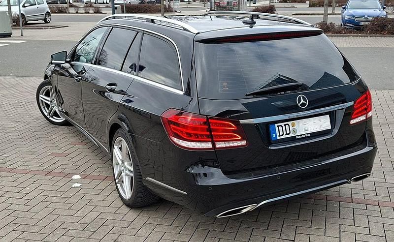 Gebraucht Mercedes E250 Avantgarde 211 PS (155 kW) 2015 Schwarz Limousine