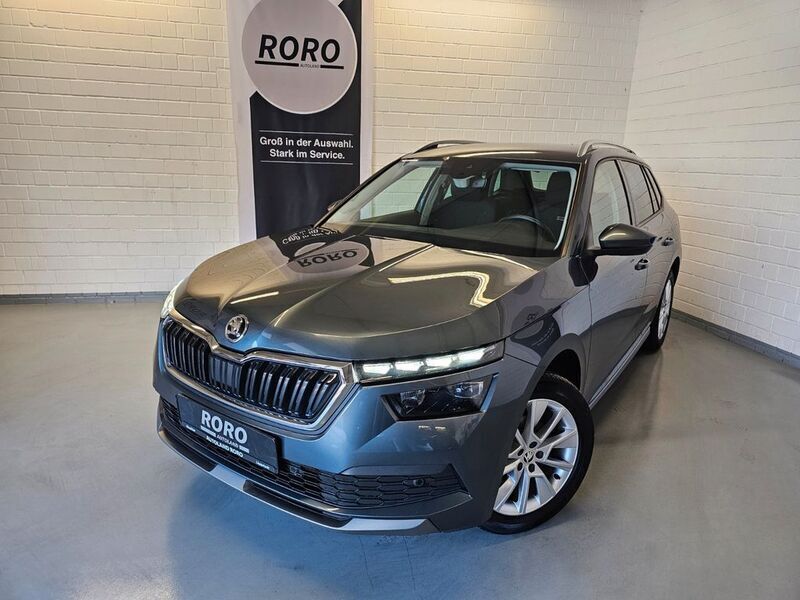 Grau Gebraucht 2021 Skoda Kamiq Style SUV | 12.200 € (Etwas zu teuer) - Bild 1/4