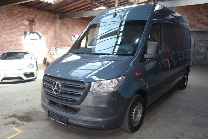 Amazon dunkelgrau Gebraucht 2021 Mercedes Sprinter Van | 22.480 € - Bild 1/4