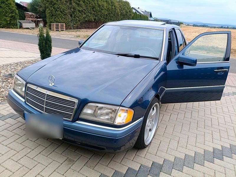 Blau Gebraucht 1994 Mercedes C280 Elegance Limousine | 7.399 € - Bild 1/4