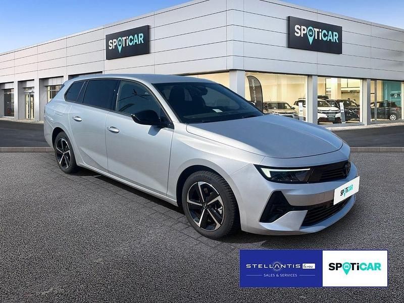Używany Opel Astra 131 KM (96 kW) 2024 Szary Sedan/Limuzyna