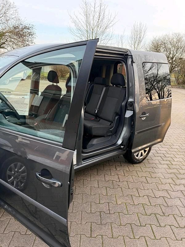 Gebraucht VW Caddy 136 PS (100 kW) 2016 Grau Van / Kleinbus