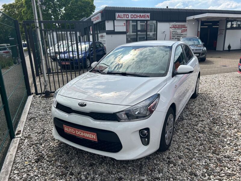 Weiß Gebraucht 2019 Kia Rio Edition 7 Limousine | 9.900 € (Guter Preis) - Bild 1/4