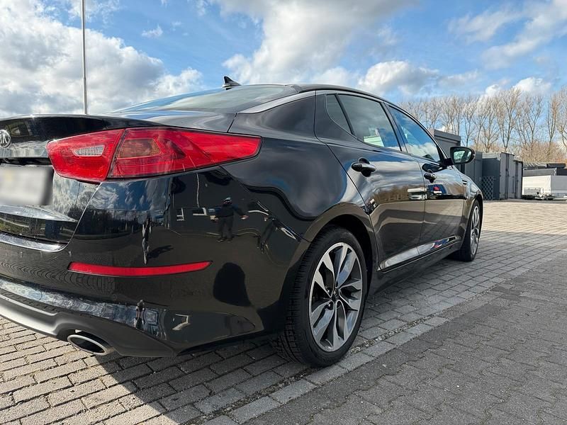Gebraucht Kia Optima 136 PS (100 kW) 2015 Schwarz Limousine