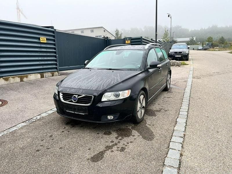 Schwarz Gebraucht 2012 Volvo V50 Business Edition Kombi | 3.450 € (Superpreis) - Bild 1/4