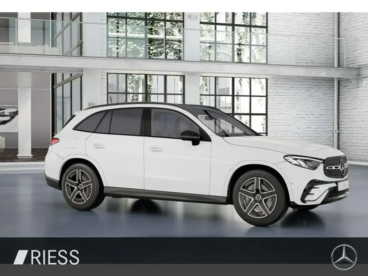 Gebraucht Mercedes GLC220 AMG 197 PS (144 kW) 2025 Unilack polarweiß SUV
