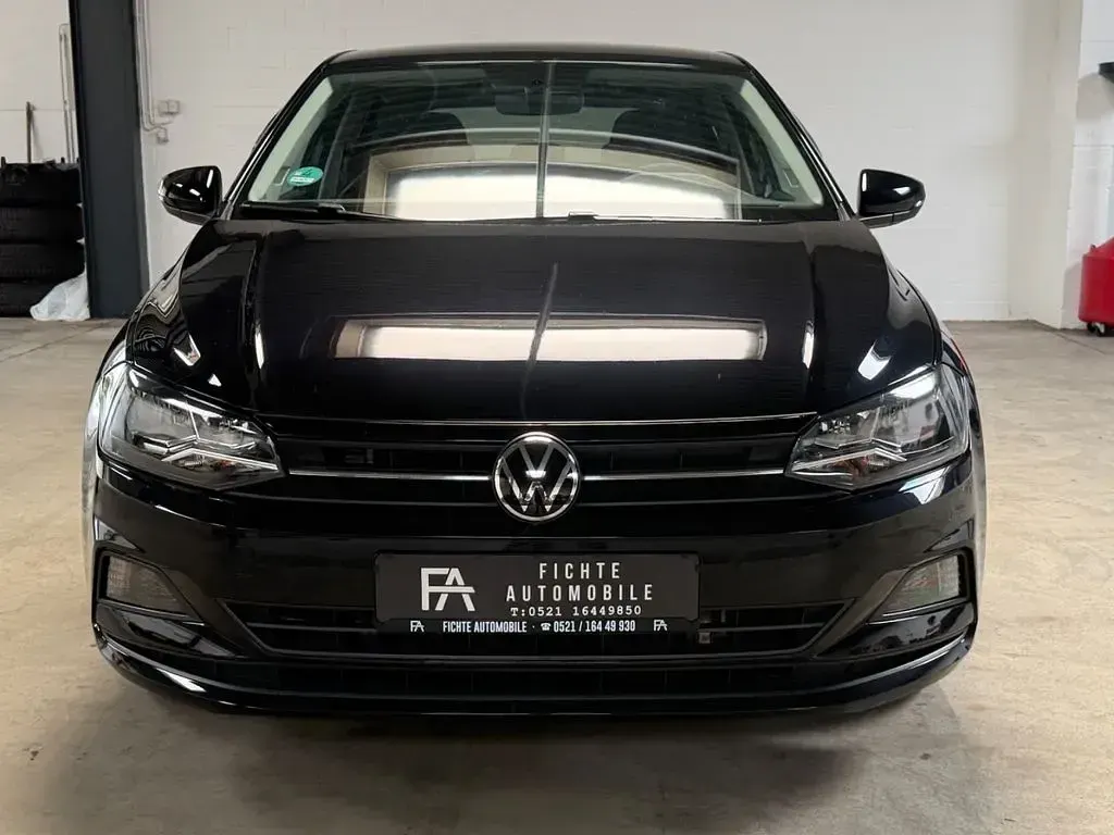 Gebraucht VW Polo Comfortline 95 PS (69 kW) 2021 Deep black perleffekt Kleinwagen