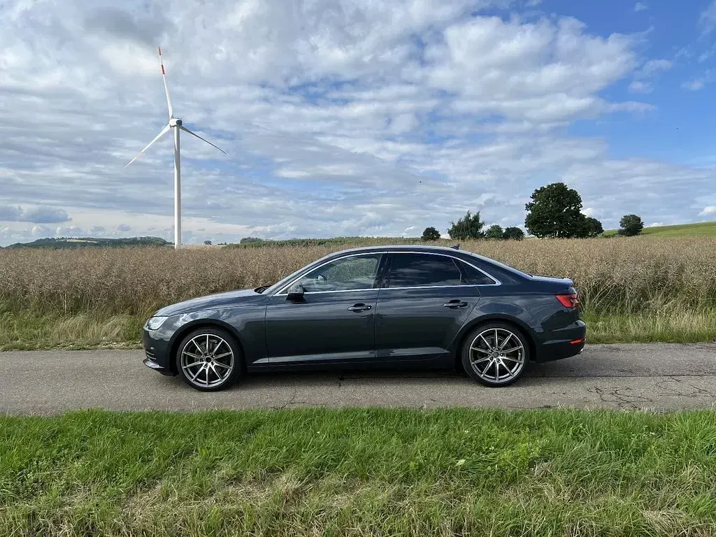 Gebraucht Audi A4 Ambiente 190 PS (139 kW) 2016 Grau Limousine