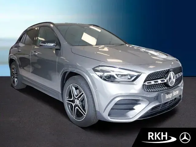 Gebraucht Mercedes GLA200 AMG line 163 PS (119 kW) 2026 SUV