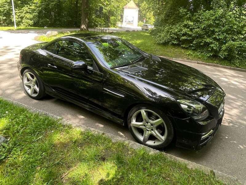 Schwarz Gebraucht 2012 Mercedes SLK250 AMG Cabrio | 17.950 € (Guter Preis) - Bild 1/4
