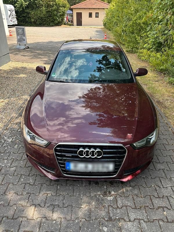 Andere außenfarben Gebraucht 2016 Audi A5 S-Line Coupé | 25.000 € - Bild 1/4