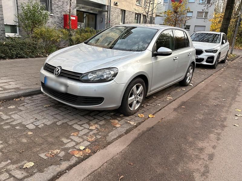 Silber Gebraucht 2010 VW Golf VI Kleinwagen | 5.200 € (Fairer Preis) - Bild 1/4
