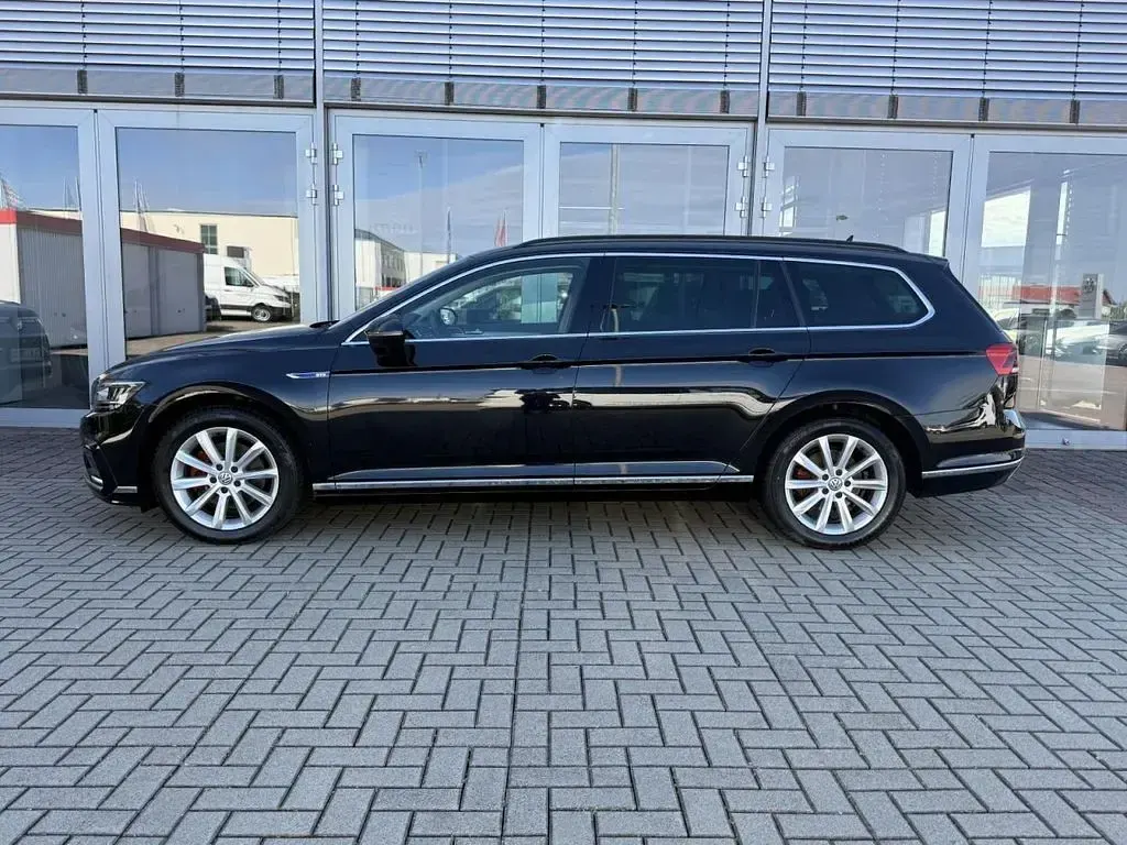 Gebraucht VW Passat GTE 218 PS (160 kW) 2021 Schwarz metallic Kombi