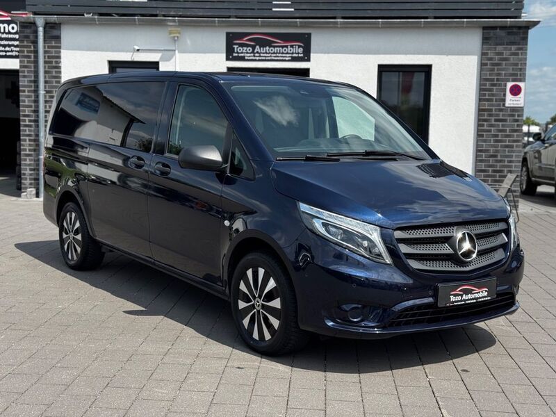 Cavansitblau metallic Gebraucht 2019 Mercedes Vito Van / Kleinbus | 34.391 € (Etwas zu teuer) - Bild 1/4