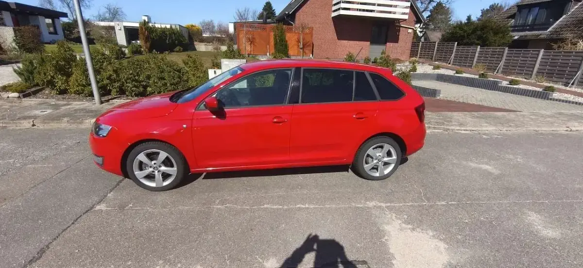 Gebraucht Skoda Rapid Elegance 86 PS (63 kW) 2014 Kleinwagen