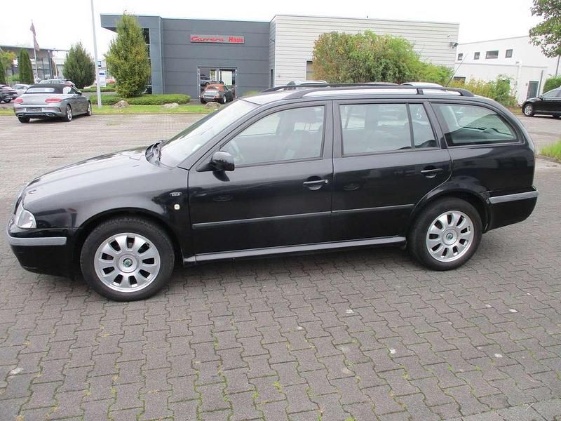 Schwarz Gebraucht 2003 Skoda Octavia Style Kombi | 1.150 € (Guter Preis) - Bild 1/4