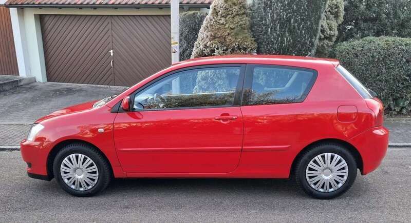 Rot Gebraucht 2002 Toyota Corolla Limousine | 3.200 € (Fairer Preis) - Bild 1/3