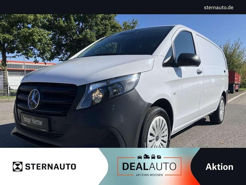 Weiß Gebraucht 2024 Mercedes Vito Van / Kleinbus | 39.211 € (Teuer) - Bild 1/4