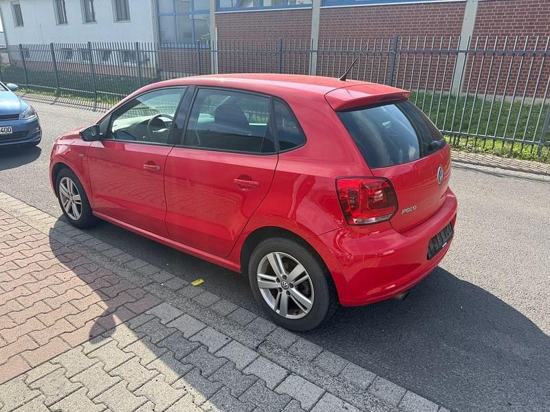 Gebraucht VW Polo Match 90 PS (66 kW) 2012 Rot Kleinwagen
