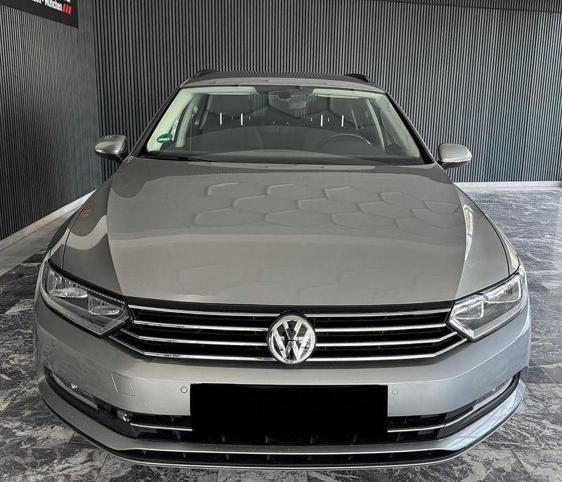 Gebraucht VW Passat Comfortline 150 PS (110 kW) 2016 Silber Kombi