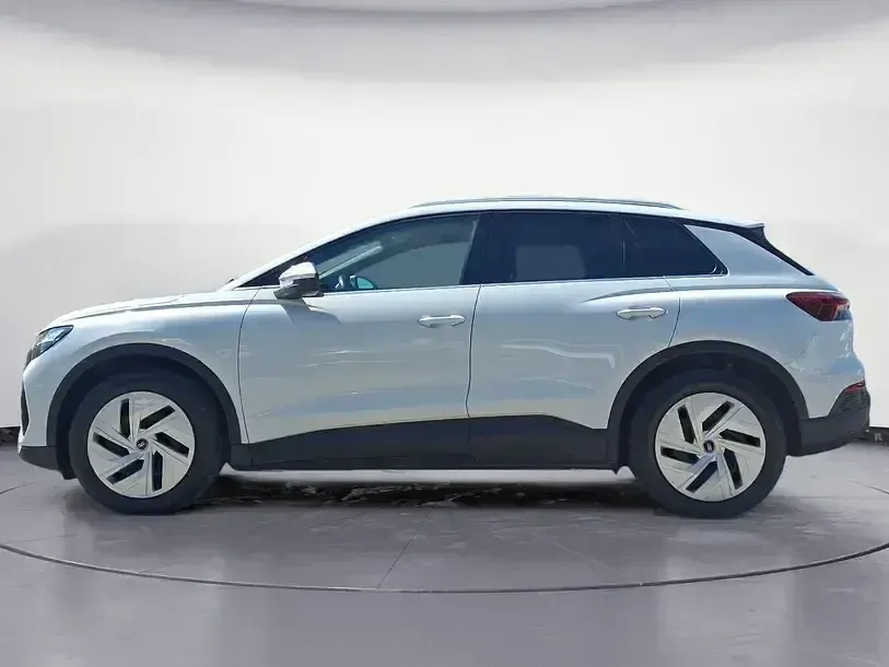 Gebraucht Audi Q4 e-tron Basis 125 kW (170 PS) 2023 Weiß SUV