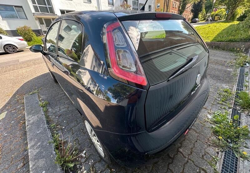 Blau Gebraucht 2011 Fiat Punto Kleinwagen | 1.800 € - Bild 1/4
