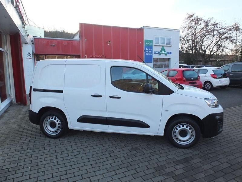 Gebraucht Citroën Berlingo 131 PS (96 kW) 2021 Polarweiß Van / Kleinbus