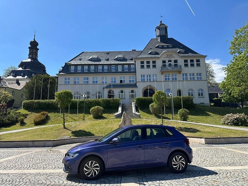 Gebraucht VW Polo Life 95 PS (69 kW) 2022 Violet Kleinwagen