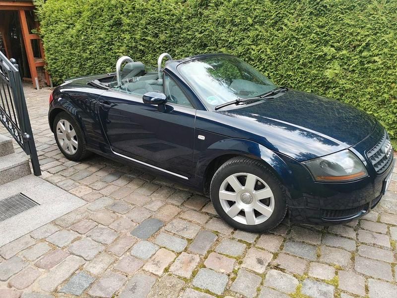Blau Gebraucht 2004 Audi TT Roadster Sport Cabrio | 4.600 € (Superpreis) - Bild 1/4