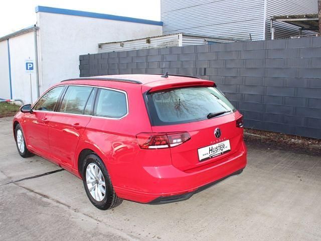 Gebraucht VW Passat Business 122 PS (89 kW) 2023 Rot Kombi
