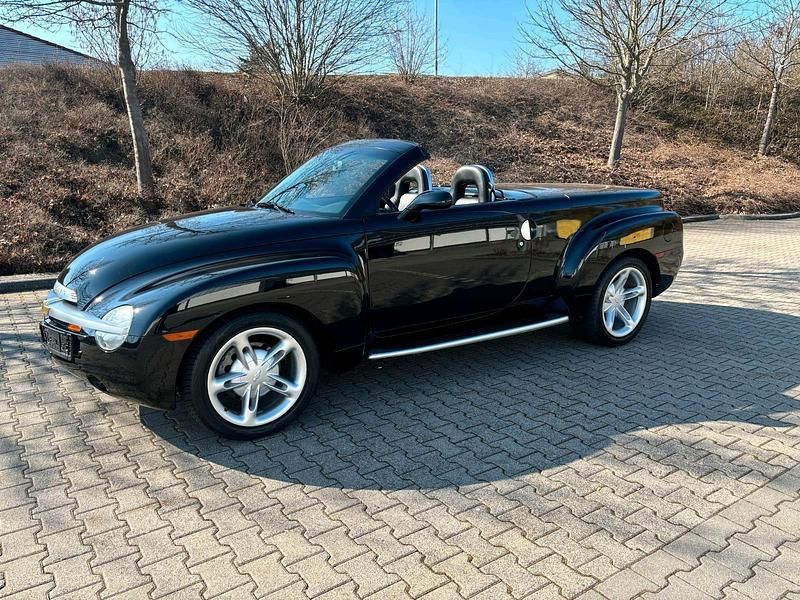 Schwarz Gebraucht 2004 Chevrolet SSR Cabrio | 29.500 € - Bild 1/4